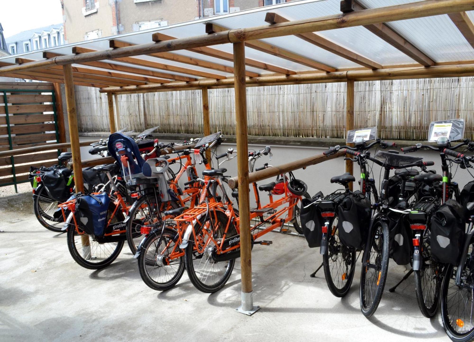 Loire Velo 3 Appartements Moderne Velo Parking 20 Places Velos Centre Ville Historique Blois Exterior photo